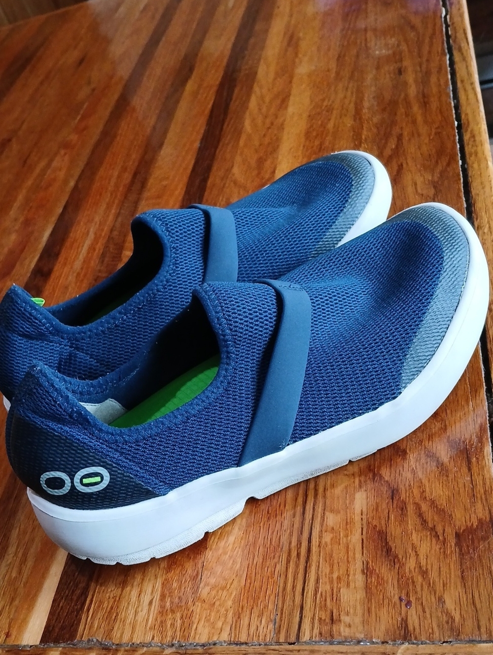 Womens OOFOS Slip On Sneaker - 8/39